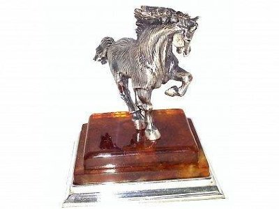 Сувенир "Лошадь" из янтаря HDlod-base